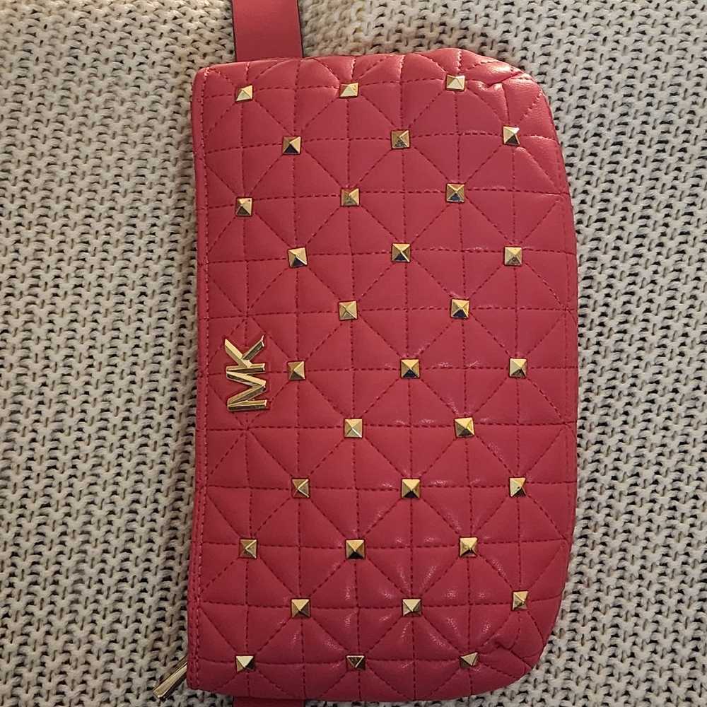 Michael Kors Pink Quilted/ Gold Studded Women's Waist Bag - Picture 2 of 4